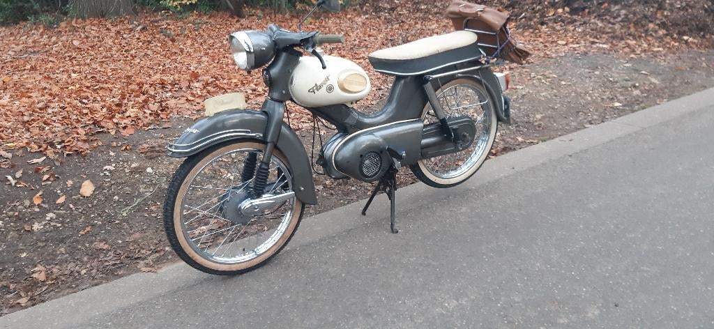 kreidler florett bj64, Maximaal 45 km/u, 49 cc, 3 versnellingen, Ophalen