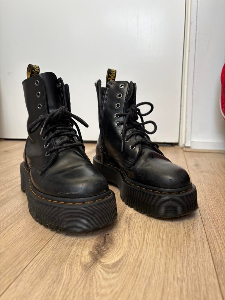 Dr martens plateau, Ophalen, Zo goed als nieuw, Zwart