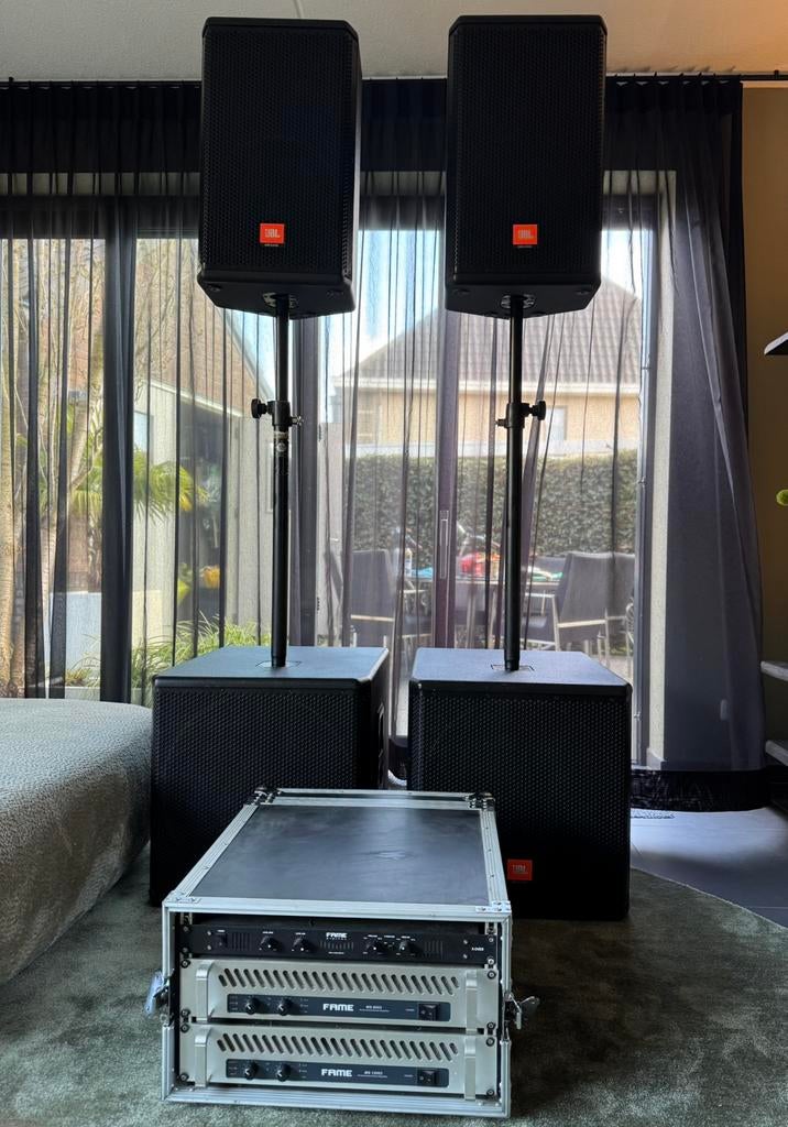 JBL PA set - MRX 518 / MRX 512 inclusief versterkers, Ophalen, Zo goed als nieuw, 120 watt of meer, JBL