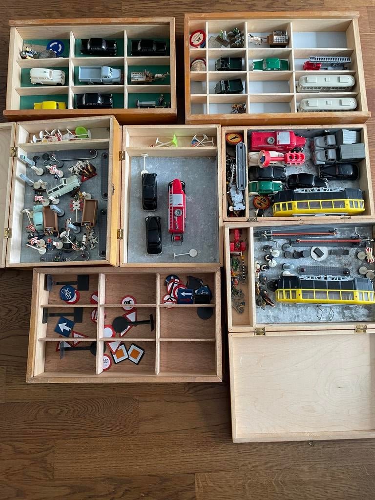 7 x Verkeersonderwijs set jaren 50/60 - 31 stuks Siku autos, Ophalen of Verzenden