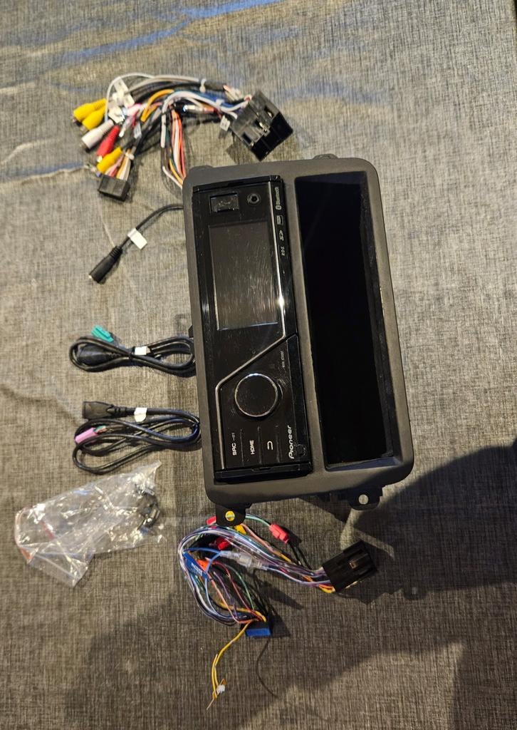 Pioneer MVH-8200BT Autoradio met Bluetooth, Auto diversen, Autoradio's, Ophalen of Verzenden, Gebruikt