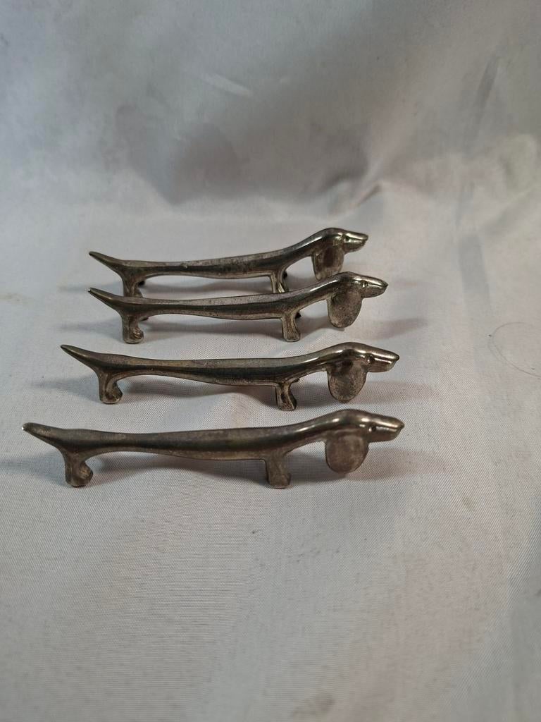 Verzilverde messenleggers teckel, Verzenden