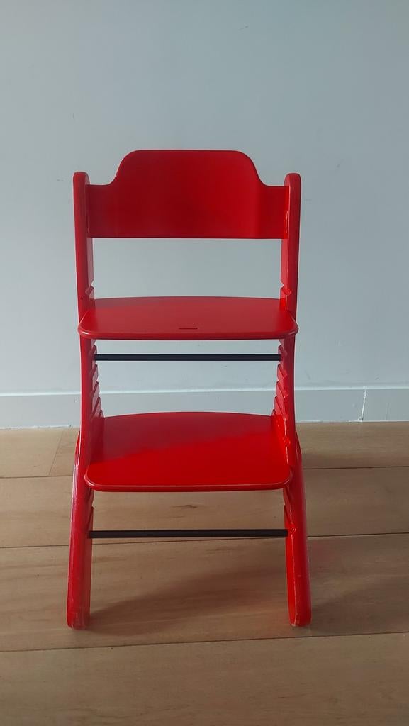 Rode meegroei kinderstoel, Dapper., Kinderen en Baby's, Kinderstoelen, Ophalen of Verzenden, Gebruikt, Meegroeistoel