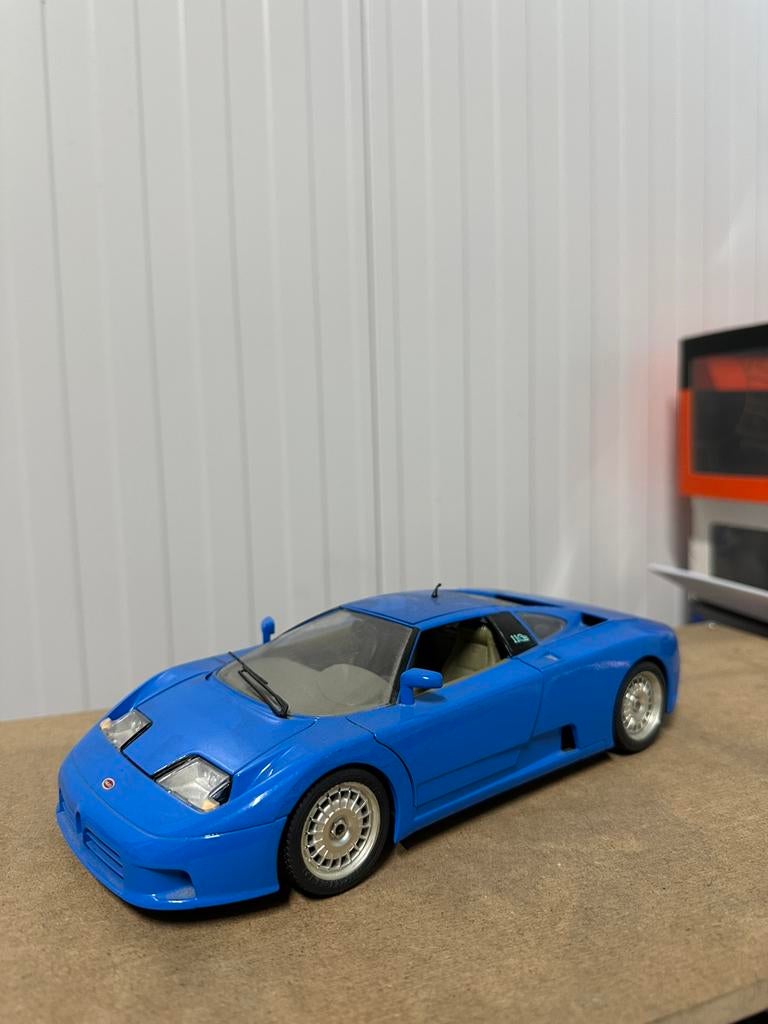Bugatti 11GB Bburago modelauto 1:18, Ophalen of Verzenden, Zo goed als nieuw, Auto, Bburago