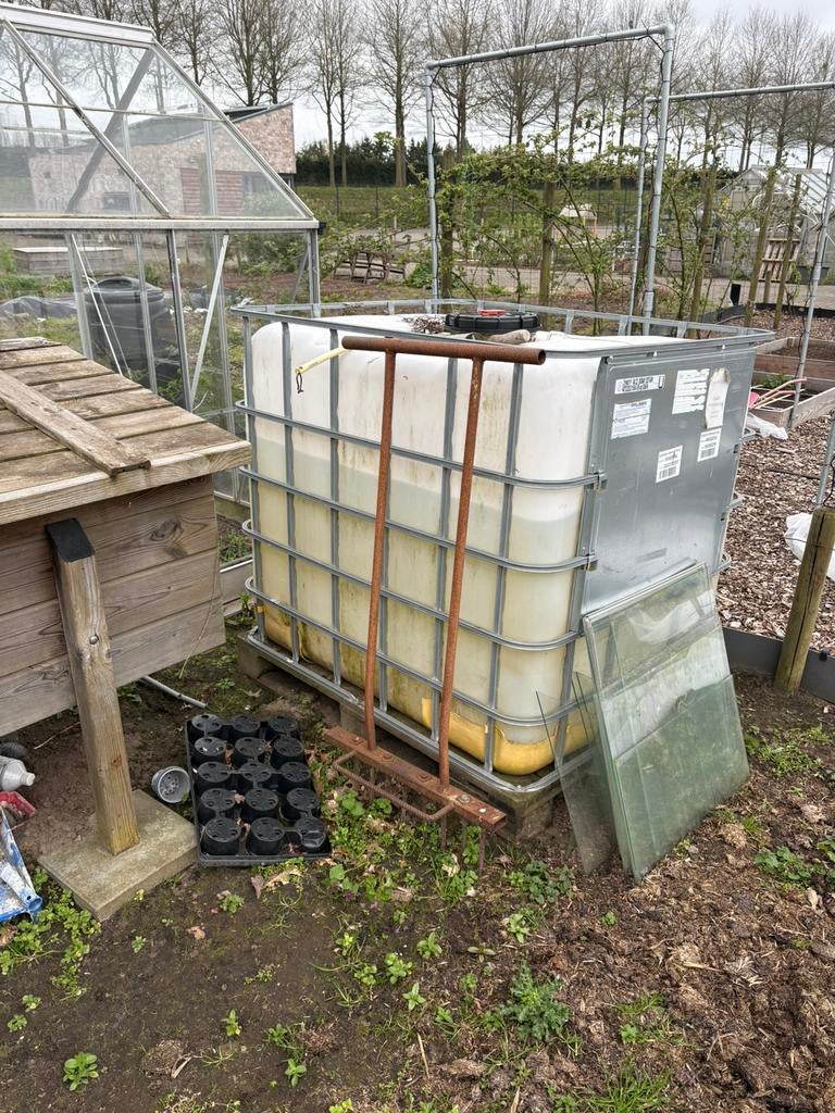 Ibc vat met krat 1000 liter, Ophalen, 100 cm of meer, 60 cm of meer, Zo goed als nieuw