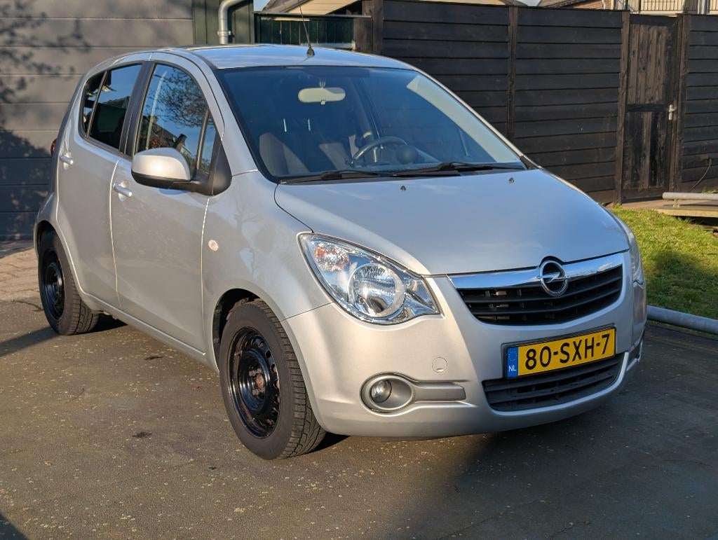 Opel Agila 1.2 16V 69KW 2011 Grijs, Auto's, Voorwielaandrijving, Stof, 40 €/maand, 4 cilinders