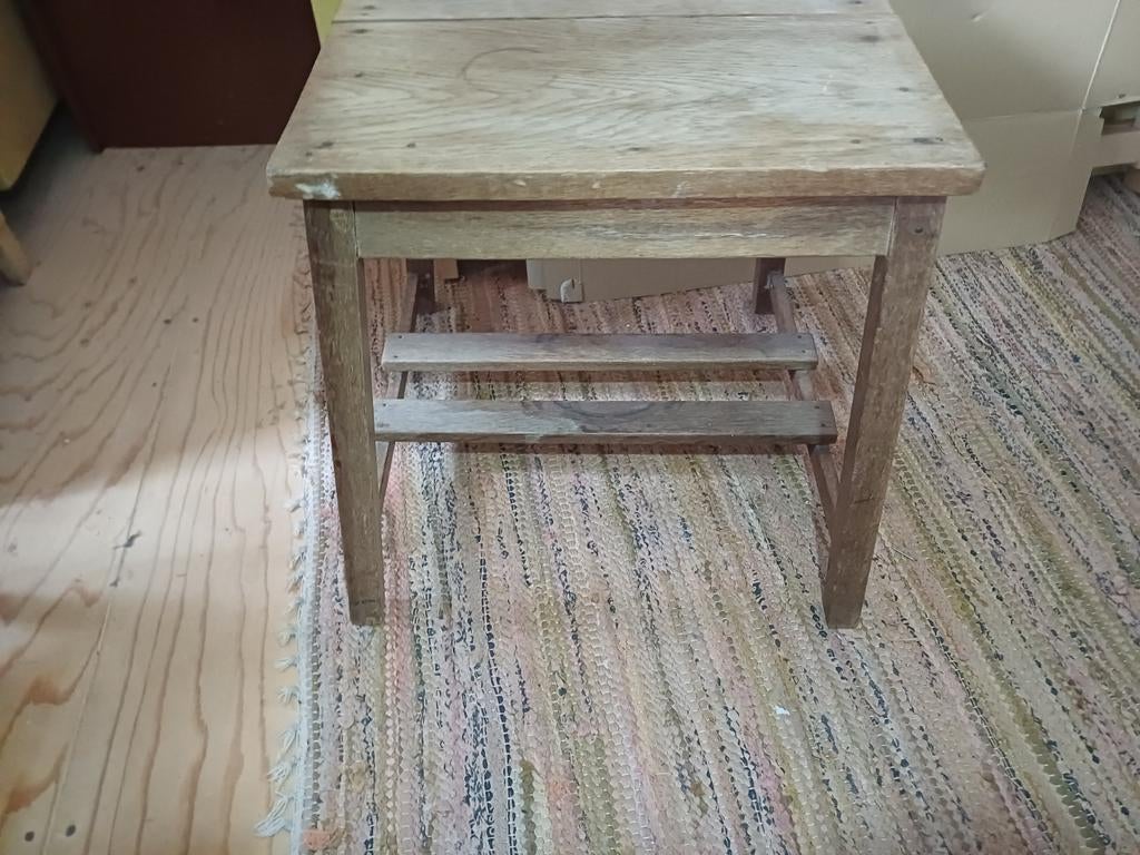 Leuk hout oud tafeltje, Ophalen, Gebruikt, 75 cm of meer, 60 cm of meer