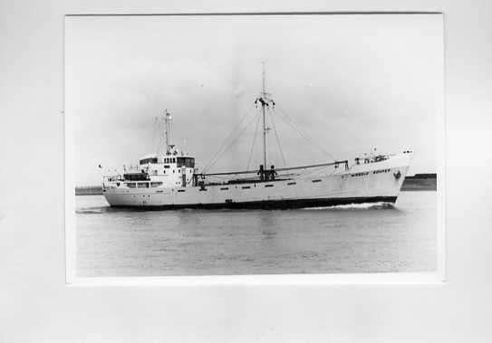 scheepvaart-foto-wiebold bohmer 1950, Ophalen of Verzenden, Zo goed als nieuw, Motorboot, Boek of Tijdschrift