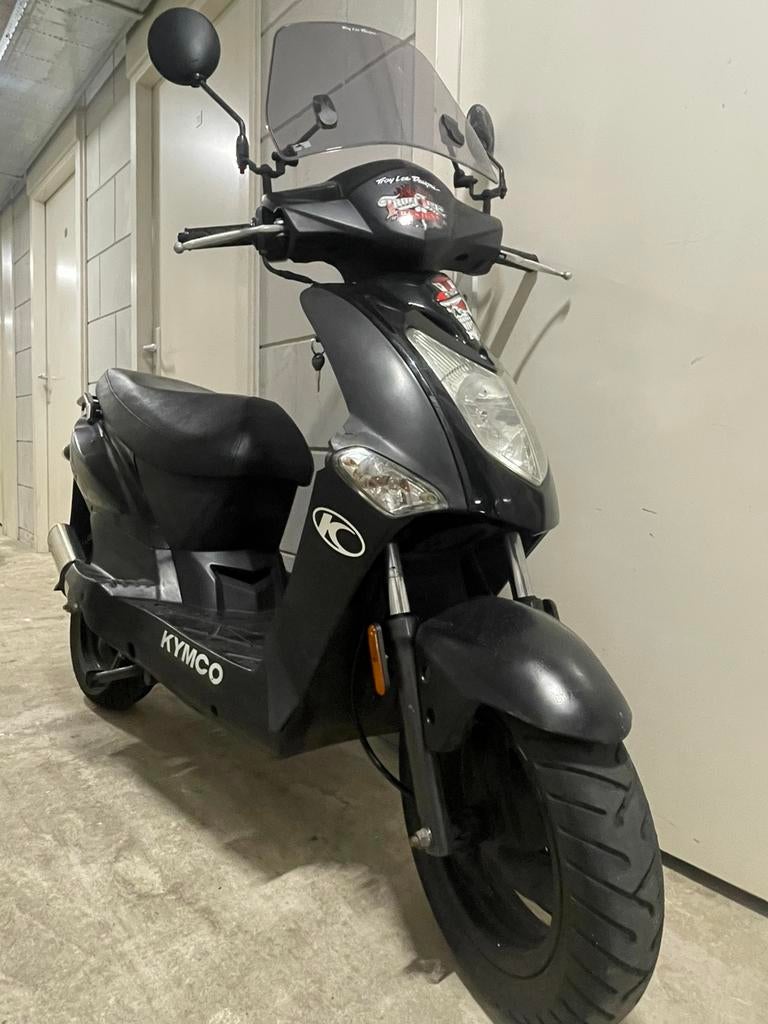 Kymco Agility zwart 80cc blauw kenteken, Fietsen en Brommers, Scooters | Kymco, Ophalen, Gebruikt, Maximaal 45 km/u, Agility
