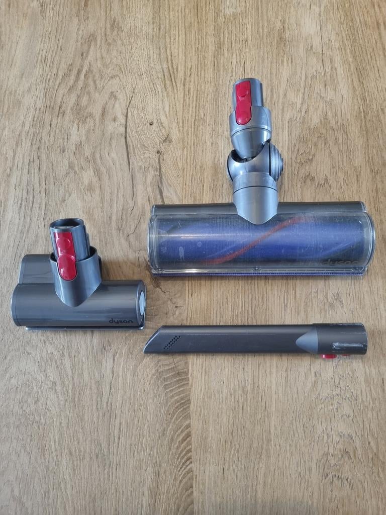 dyson stofzuiger hulpstukken V7-V8-V10-V11, Ophalen of Verzenden, Zo goed als nieuw, Stofzuiger