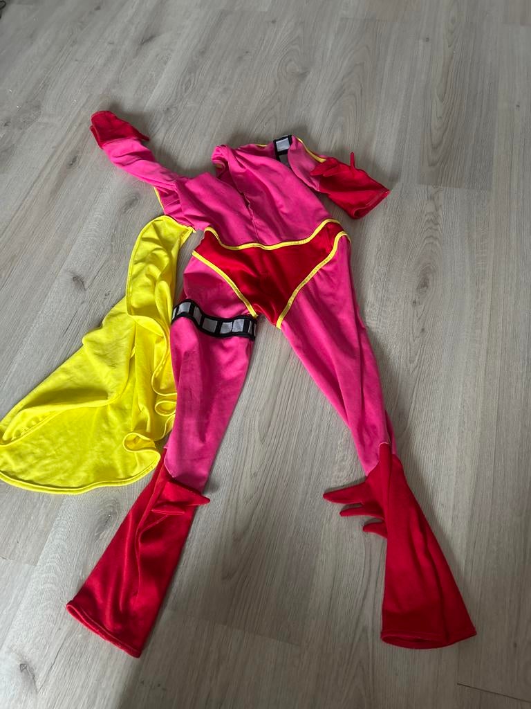 Mega Mindy pak, Ophalen of Verzenden, Gebruikt, 122 t/m 128, Meisje