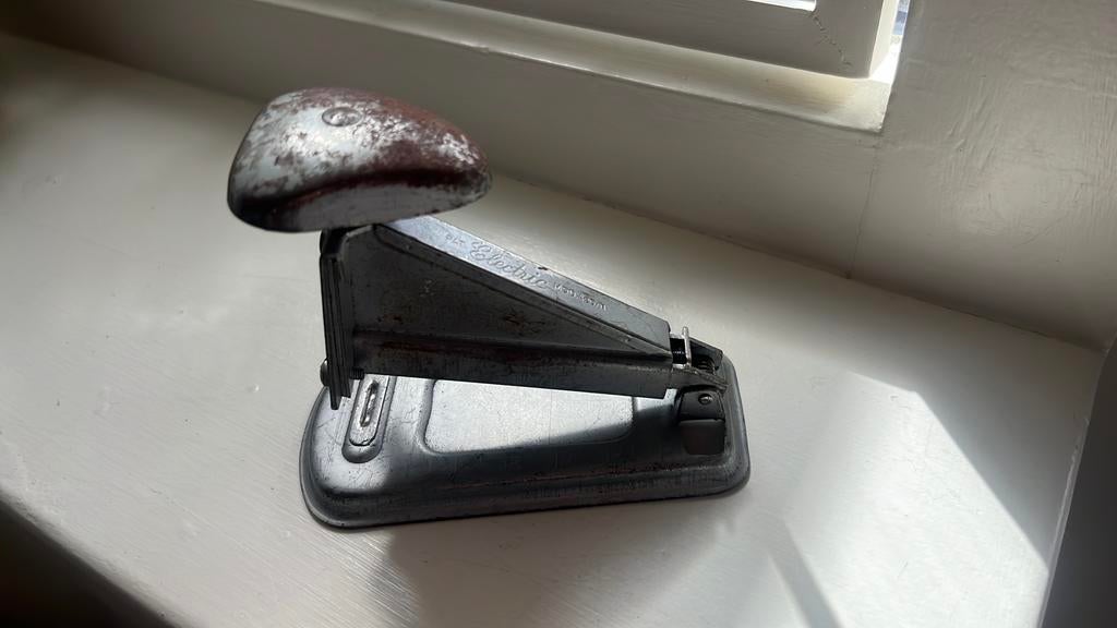 Vintage Nietmachine van ELECTRIC, Klassiek Kantooritem, Ophalen of Verzenden