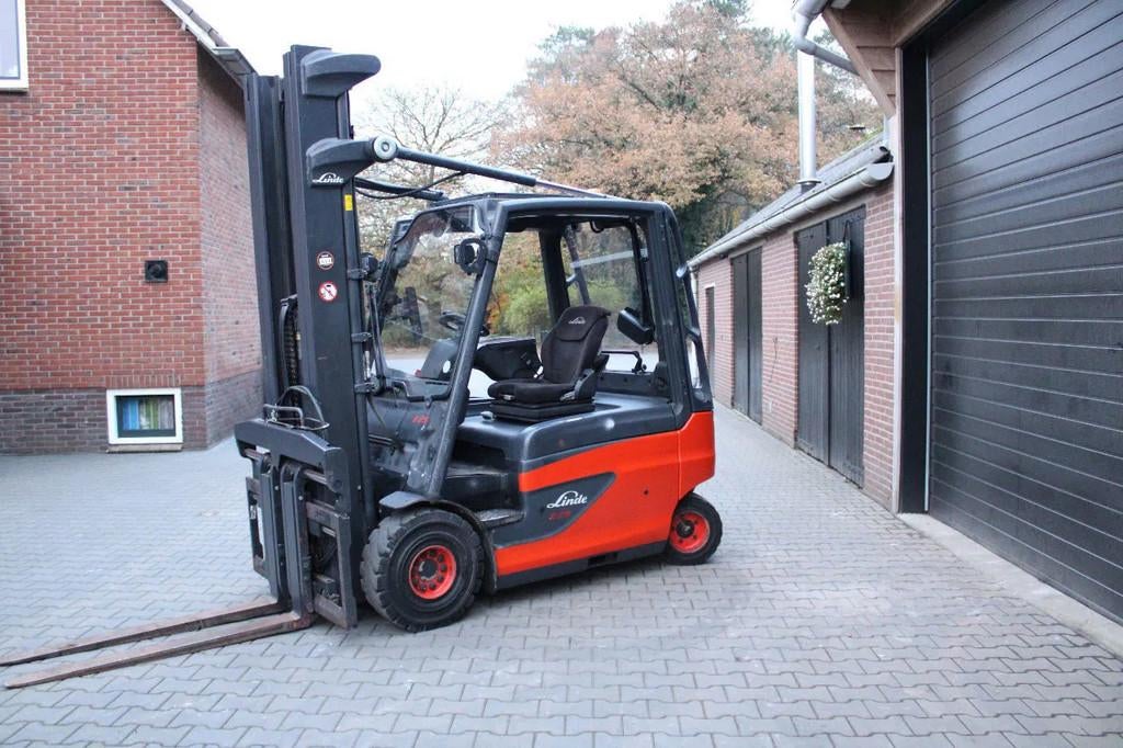 Linde E25 heftruck elektrische triplex lepelversteling sides, 2000 tot 3000 kg, Elektrisch, Heftruck, Linde