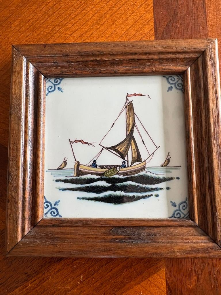 Makkumer tegel met schip, Antiek en Kunst, Antiek | Wandborden en Tegels, Ophalen of Verzenden