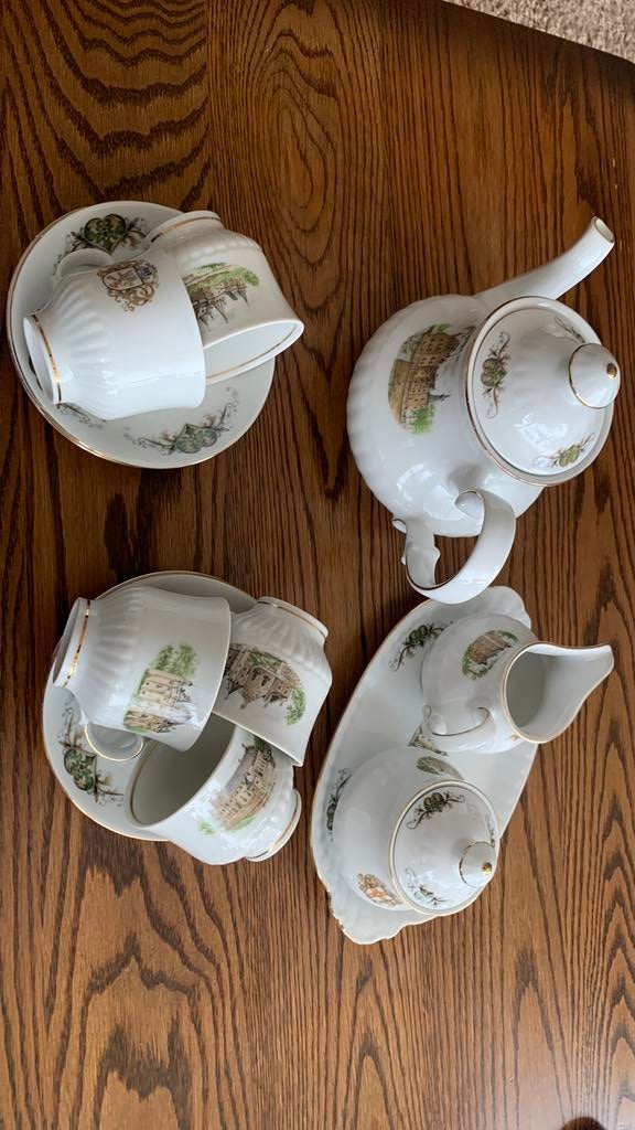 Porseleinen koffie/theeservies, Huis en Inrichting, Keuken | Servies, Ophalen, Gebruikt, Overige stijlen, Kop(pen) en/of Schotel(s)