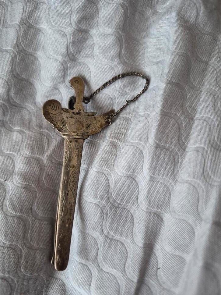 Indonesische Dasspeld - Kris, Ophalen of Verzenden, Heren