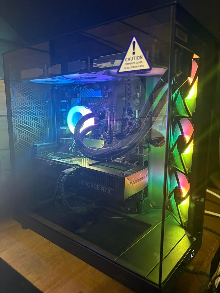 Gaming pc rtx 5070, Computers en Software, Desktop Pc's, Ophalen, Zo goed als nieuw, Gaming, SSD