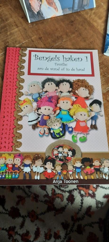 Anja Toonen  Bengels haken 1, Ophalen of Verzenden, Zo goed als nieuw