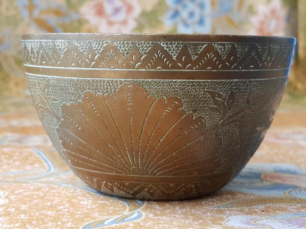 Mooie zware antieke Wajang kom uit Indonesië 10,3 cm., Ophalen of Verzenden, Brons