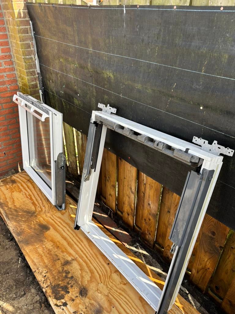 Velux dakraam (jong gebruikt), Ophalen, Gebruikt, Minder dan 80 cm, 80 tot 120 cm
