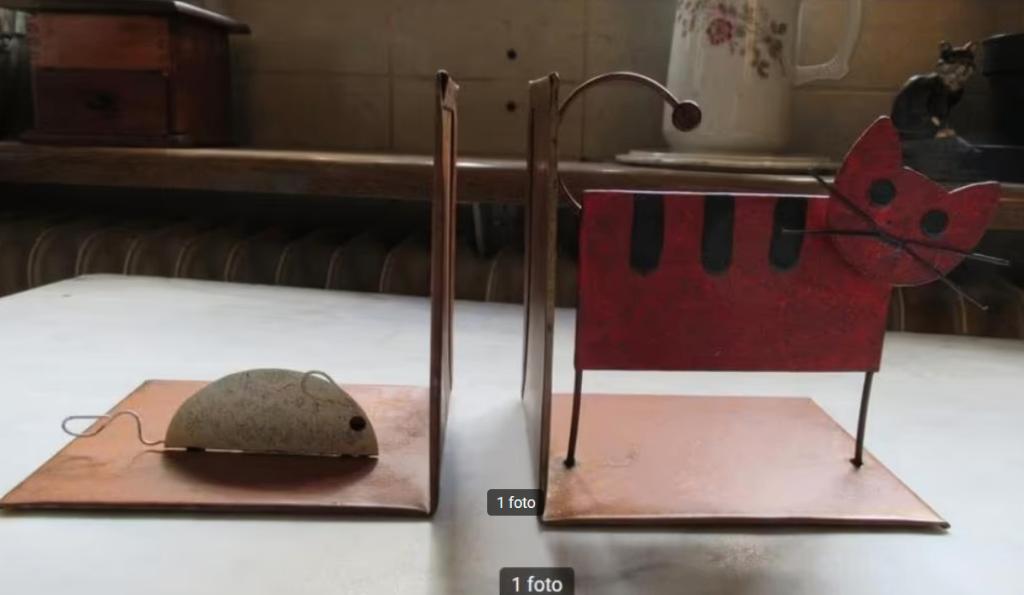 Boekensteunen met kat en muis, Oosterveldweg 15, 7274 DZ, Ophalen of Verzenden, Zo goed als nieuw, Stichting Angel's Choice