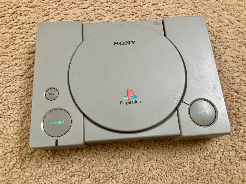 1st gen Playstation 1 met audiofiele dac en rca (tulp) uit, Ophalen, Gebruikt, Met 1 controller