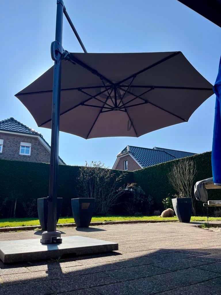 Hawaï parasol 350 cm antraciet met voet, Tuin en Terras, Parasols, Ophalen, Verstelbaar, Gebruikt, Zweefparasol