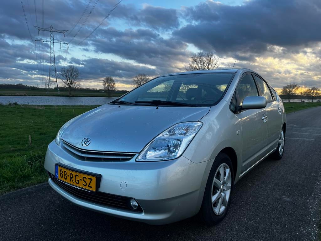 Toyota Prius 1.5 VVT-i Airco - Cruise - Navi - LAGE KM, Auto's, Toyota, Bedrijf, Prius, ABS, Airbags, Airconditioning, Boordcomputer