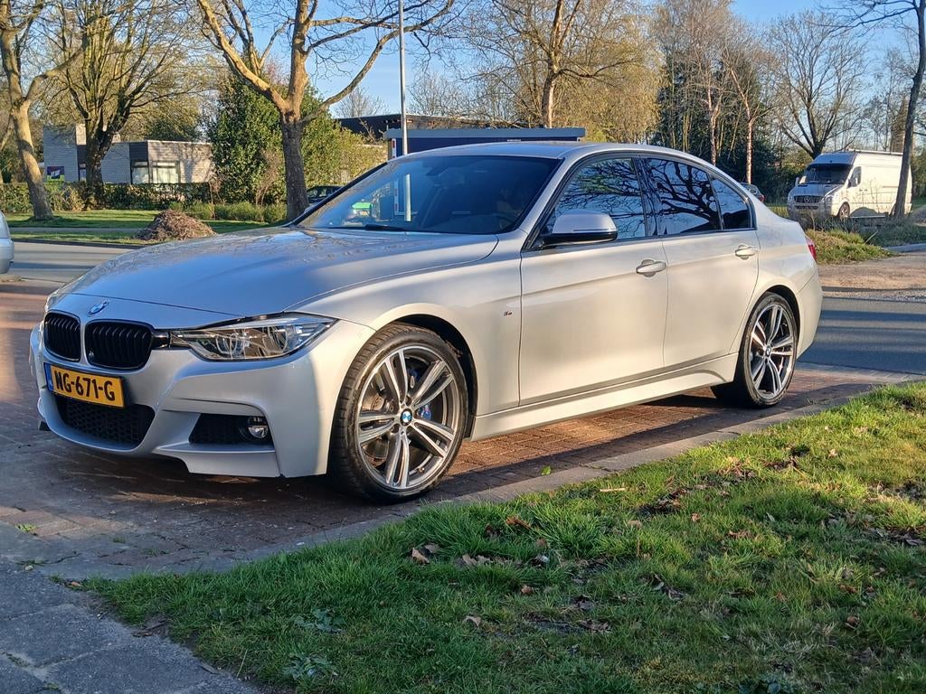 BMW 320i | M-sport pakket | 187 PK | Automaat, Auto's, BMW, Automaat, Stof, Zwart, 4 cilinders