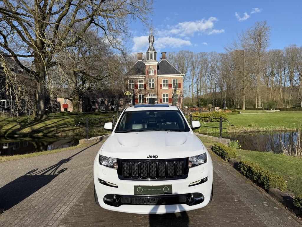 Jeep Grand Cherokee 6.4 V8 SRT8 | Pano | Volledig Onderhoude, Automaat, Euro 5, Wit, 156 €/maand