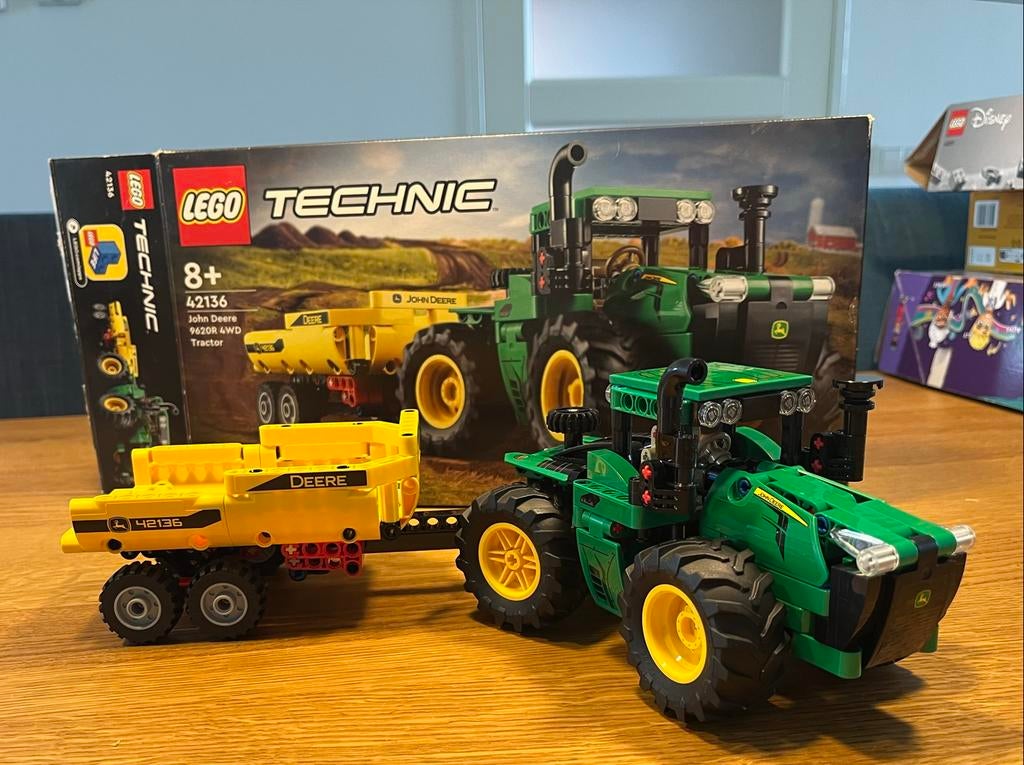 Lego Technic John Deere Tractor 42136, Kinderen en Baby's, Speelgoed | Duplo en Lego, Ophalen, Zo goed als nieuw, Complete set