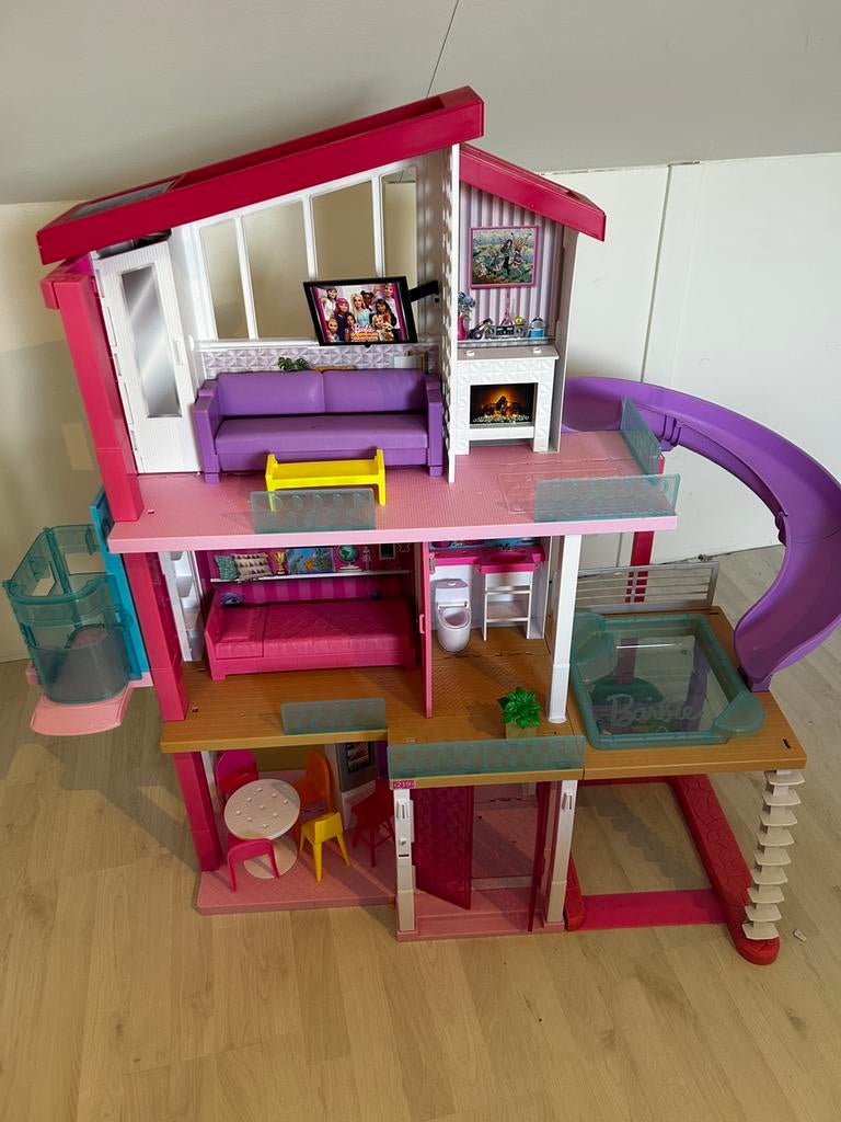 Barbie droomhuis, Kinderen en Baby's, Speelgoed | Poppenhuizen, Ophalen, Gebruikt, Poppenhuis
