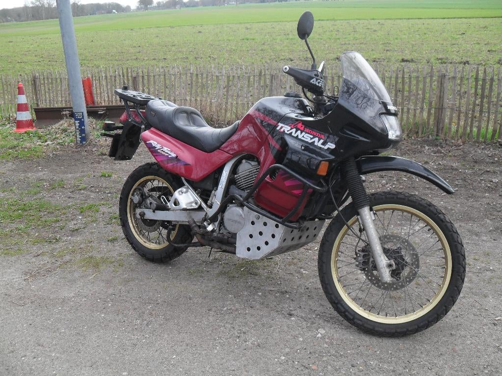 Honda Transalp XL600V, honda transalp 1994 project, 2 cilinders, Particulier, Meer dan 35 kW, Toermotor