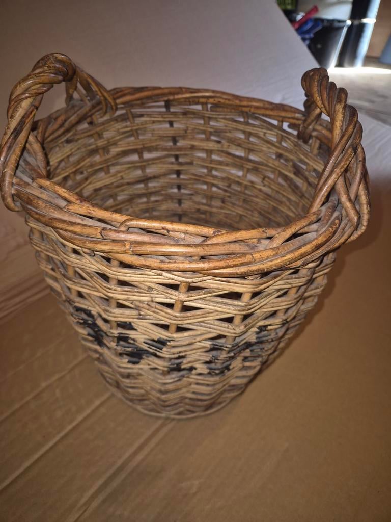 Rotan flessenmand - circa 33cm hoog, Ophalen, Zo goed als nieuw, Rond, Riet