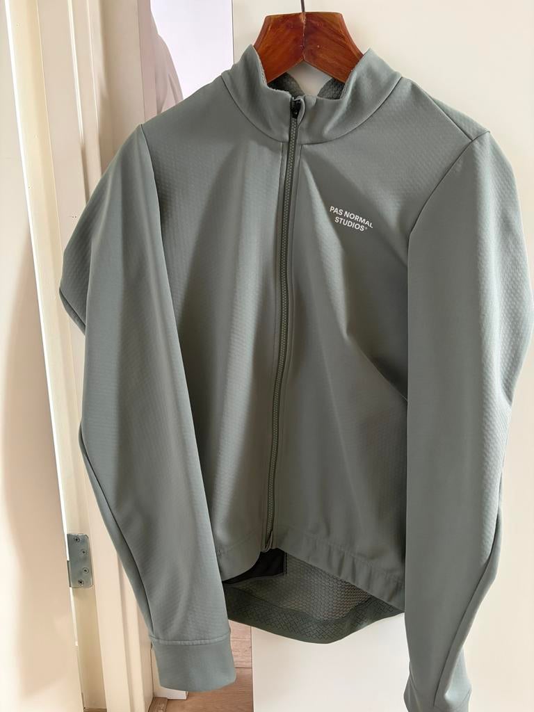 Pas Normal Studios - Essential Thermal Jersey -L- ZGAN €270, Fietsen en Brommers, Fietsaccessoires | Fietskleding, Heren, Ophalen of Verzenden