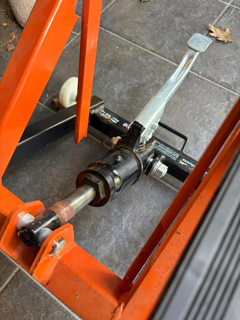 Motor schaarlift B2products 400kg, Ophalen