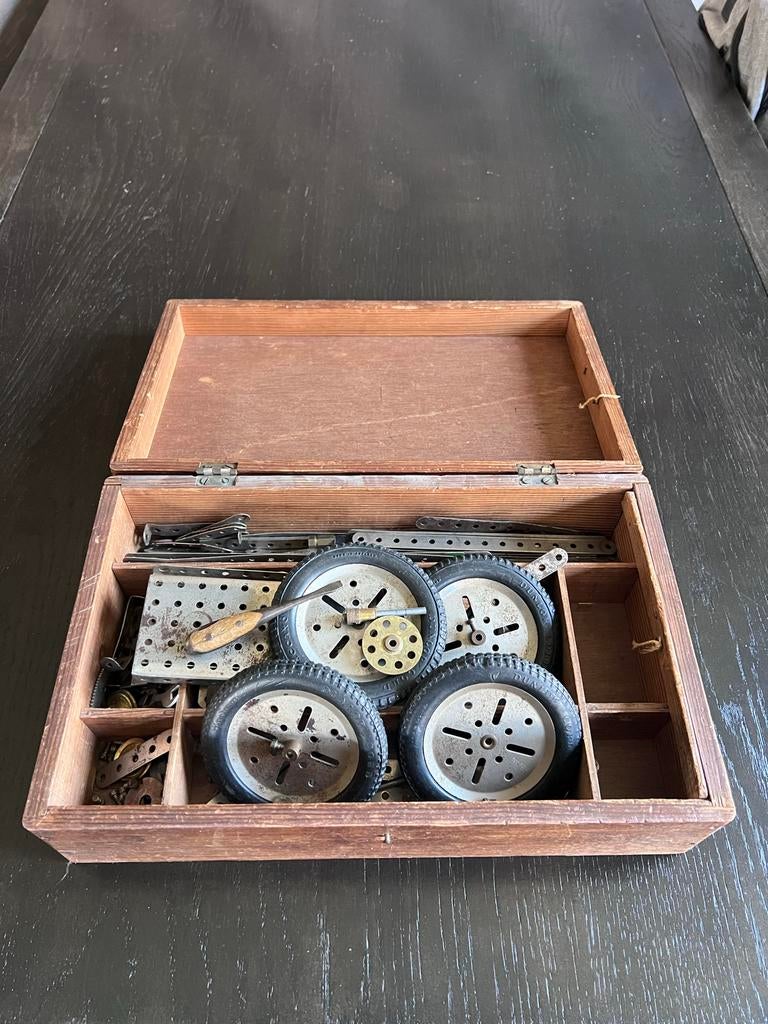 Jaren 50 Mecano auto in kistje, Overige merken, Gebruikt, Auto, Groter dan 1:32