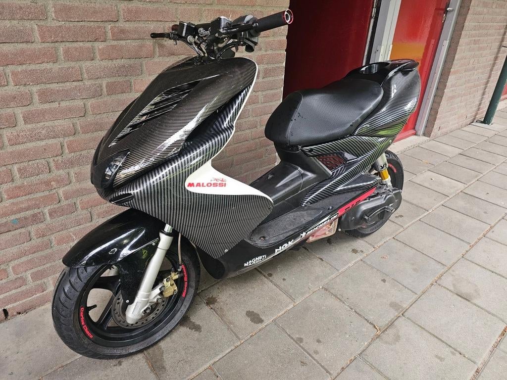 Yamaha aerox 70cc malossi opnieuw opgebouwd., Fietsen en Brommers, Scooters | Yamaha, Ophalen, Tweetakt, Aerox, 70 cc