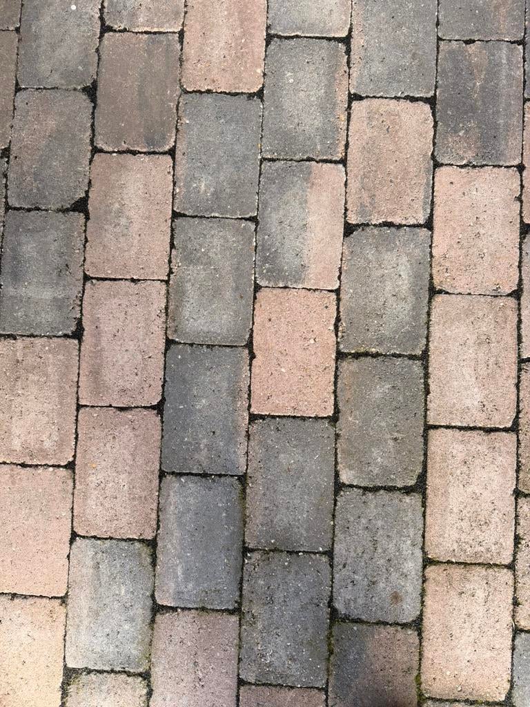 Gezocht: 11m2 trommelstenen/cobble stones 21x14, Tuin en Terras, Tegels en Klinkers, Ophalen, Zo goed als nieuw, Beton, Klinkers