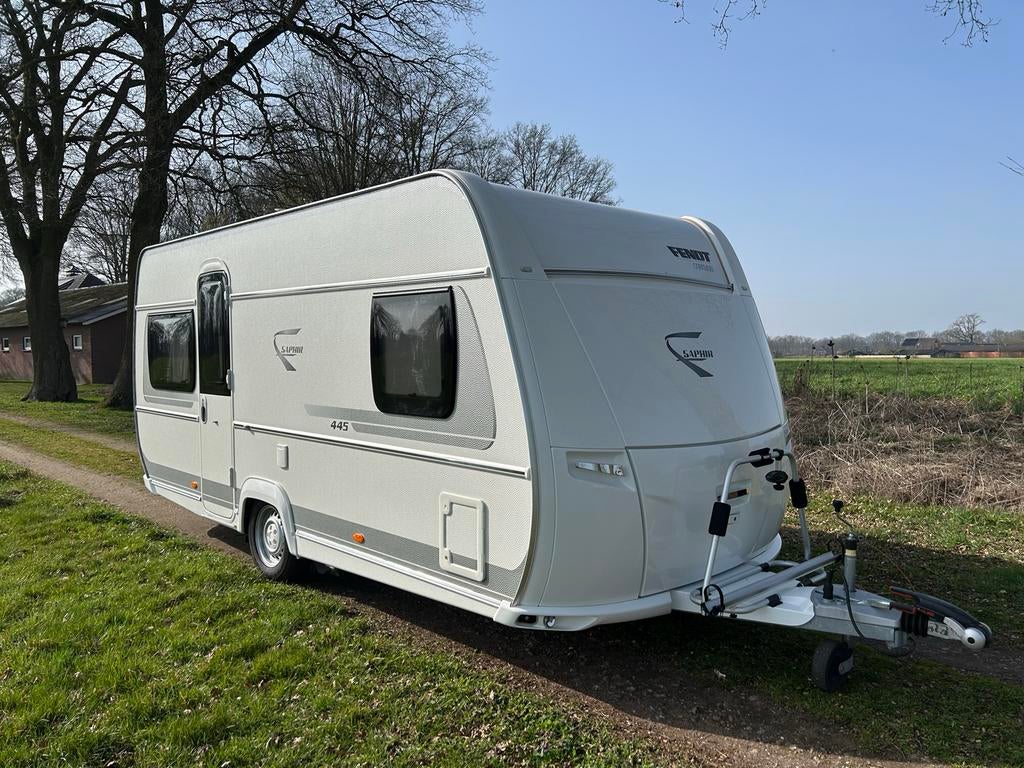 Fendt 445tfb Saphir 2015 - Luxe en comfortabele caravan, Caravans en Kamperen, Caravans, Vast bed, Kachel, Rondzit, Particulier