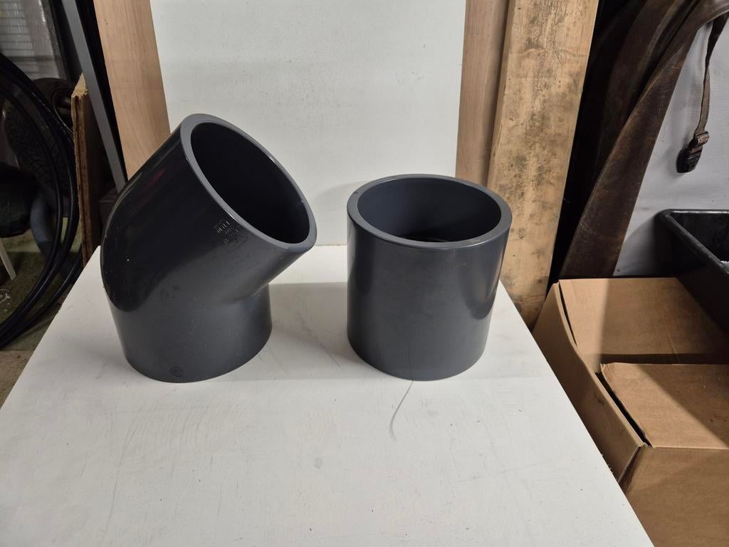 PVC bochten en sok 200 mm PN16, Ophalen