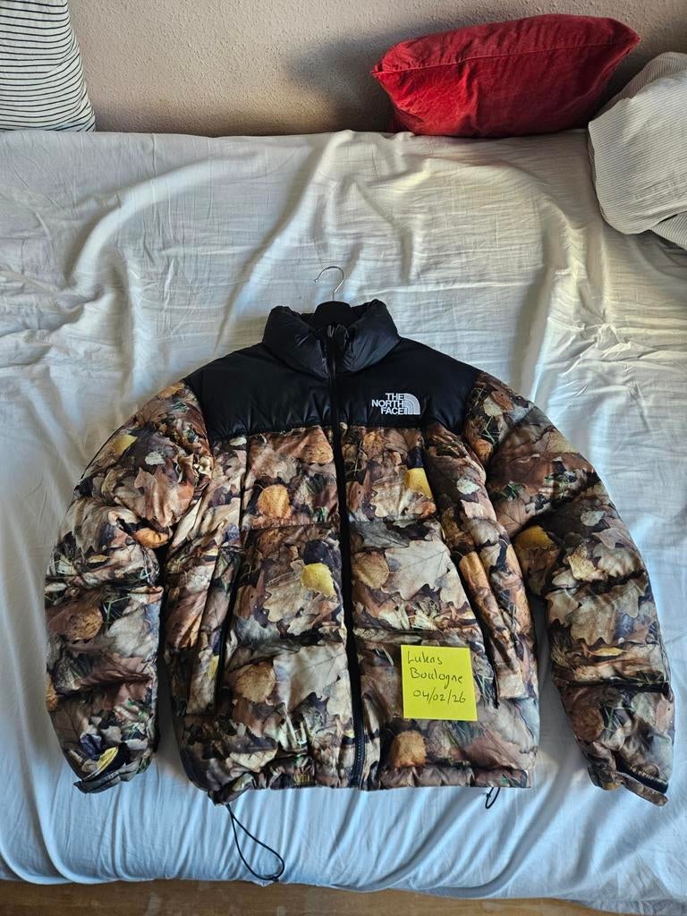 The North Face x Supreme Nuptse "Leaves", Overige kleuren, Maat 48/50 (M), Nieuw, Ophalen of Verzenden