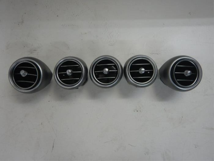 Luchtrooster Dashboard Mercedes C-Klasse (22735915), Auto-onderdelen, Ophalen of Verzenden, Gebruikt