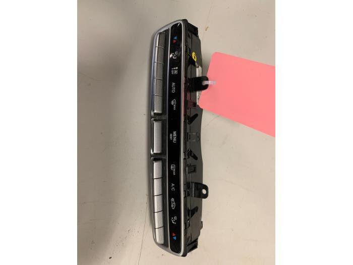 Kachel Bedieningspaneel van een Mercedes E-Klasse, Gebruikt, -, Ophalen of Verzenden, -