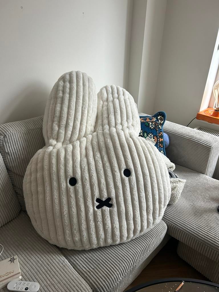 Nijntje knuffel/kussen, Kinderen en Baby's, Kinderkamer | Inrichting en Decoratie, Ophalen, Gebruikt, Kleed of Kussen