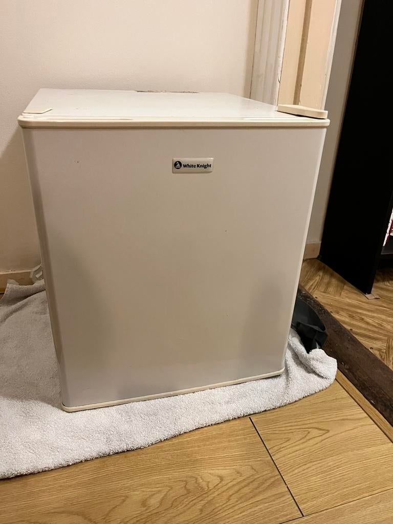 White Knight vriezer tafelmodel, Witgoed en Apparatuur, Vriezers en Diepvrieskisten, Ophalen, Gebruikt, Minder dan 85 cm, Minder dan 60 cm