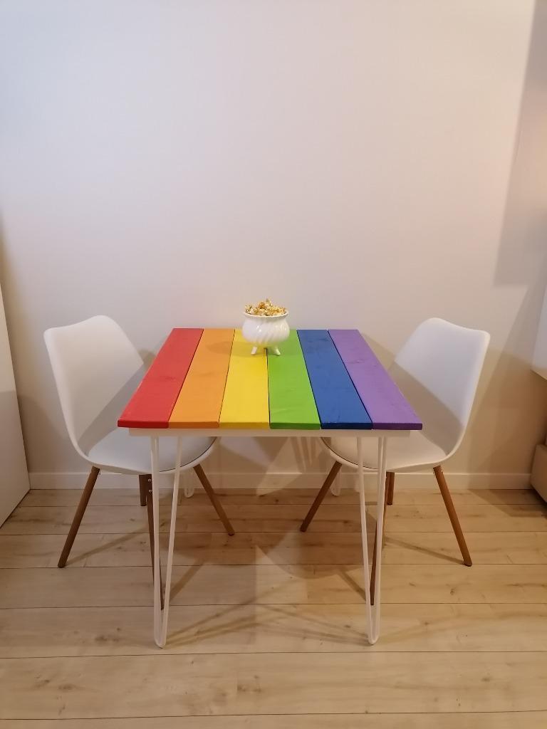 Massief houten tafel in regenboogkleuren 75*90, Huis en Inrichting, Tafels | Eettafels, 50 tot 100 cm, Nieuw, Rechthoekig, Drie personen
