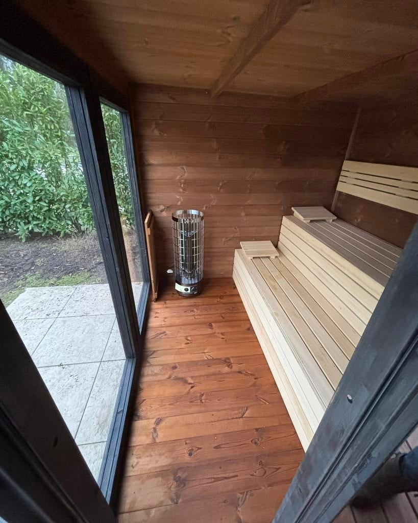 Thermowood buitensauna met overkapping. Sauna maatwerk, Ophalen of Verzenden, Nieuw, Fins of Traditioneel, Complete sauna