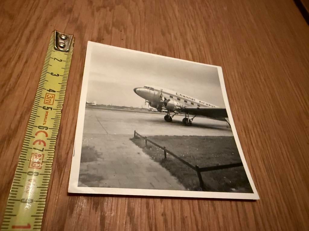 Douglas DC-3 Dakota Channel Airways, Ophalen of Verzenden, Gebruikt, Kaart, Foto of Prent