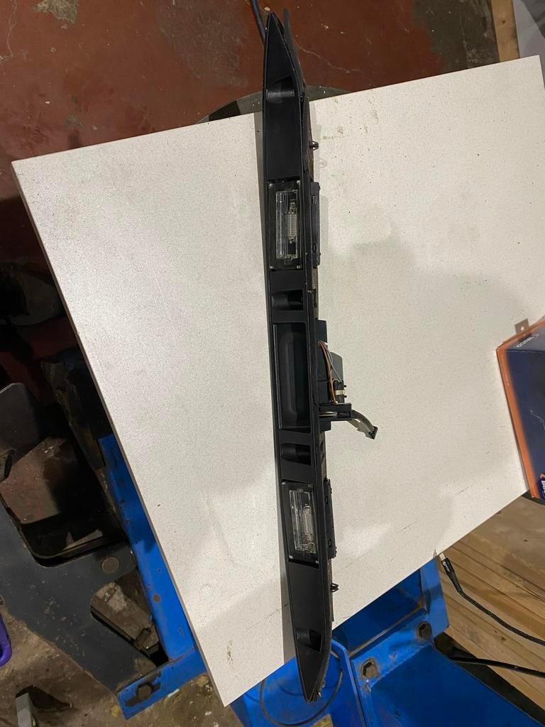 BMW E46 Sedan Achterklep Handgreep, Gebruikt, Achterklep, Ophalen of Verzenden, Achter